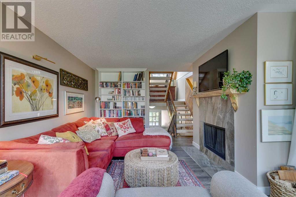Single Family House for Sale in   Coach Bluff Crescent SW Coach Hill Calgary 