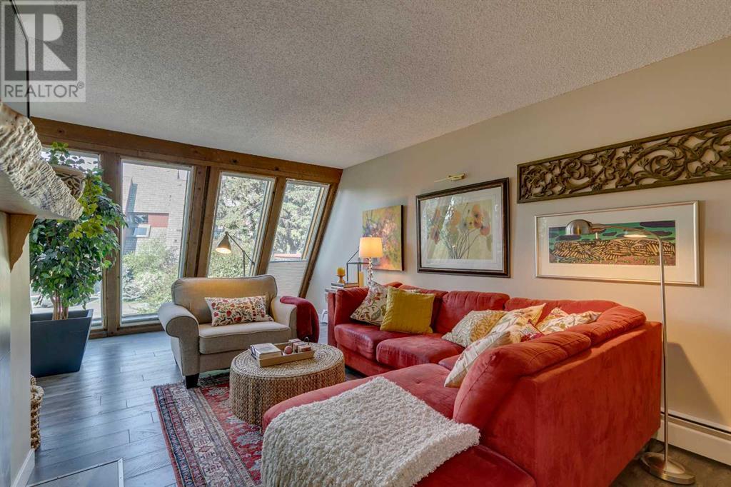 Single Family House for Sale in   Coach Bluff Crescent SW Coach Hill Calgary 
