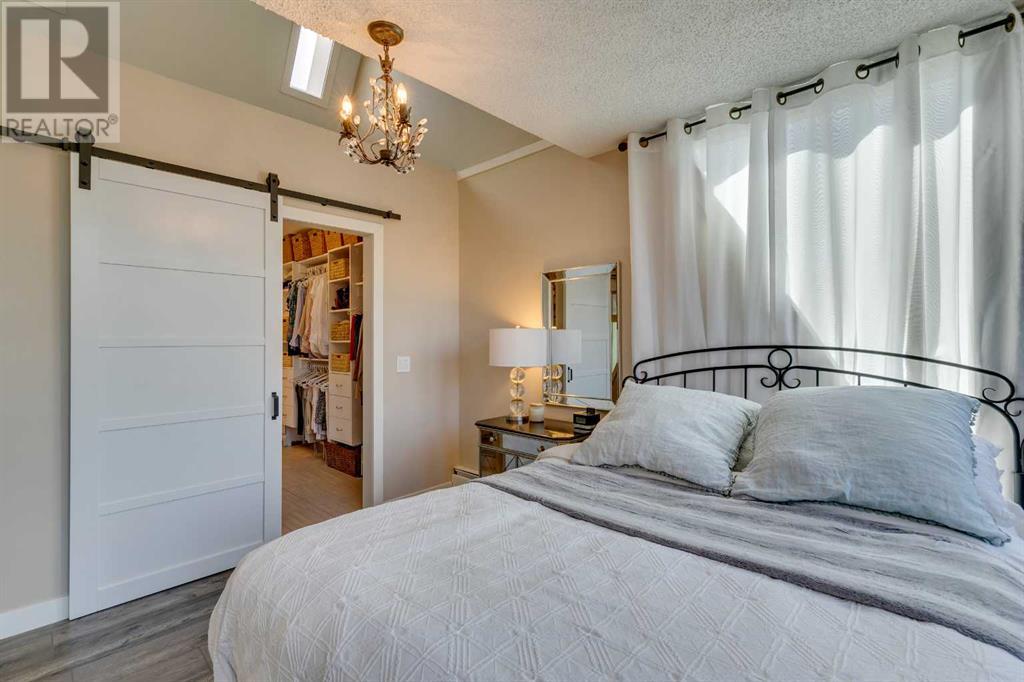 Single Family House for Sale in   Coach Bluff Crescent SW Coach Hill Calgary 