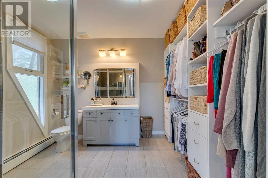 Single Family House for Sale in   Coach Bluff Crescent SW Coach Hill Calgary 