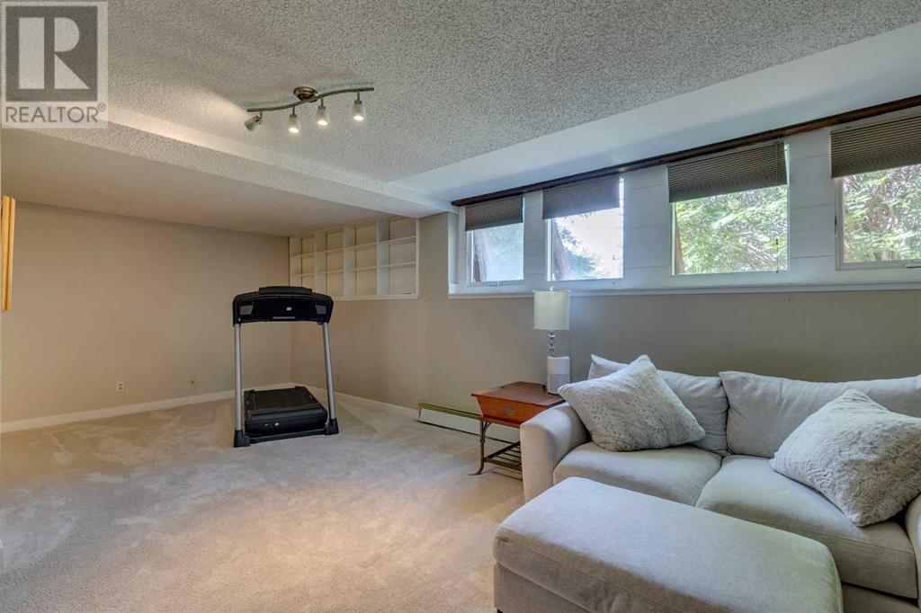 Single Family House for Sale in   Coach Bluff Crescent SW Coach Hill Calgary 