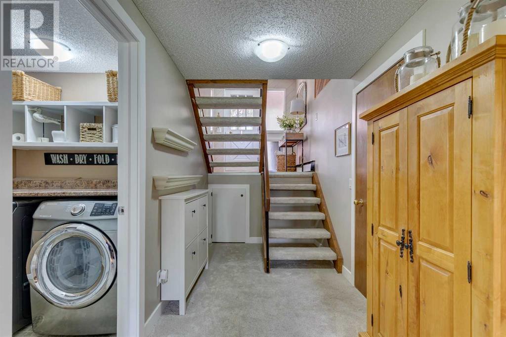 Single Family House for Sale in   Coach Bluff Crescent SW Coach Hill Calgary 