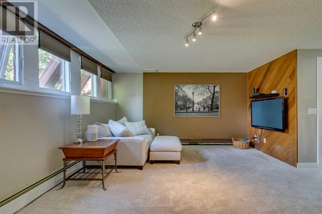 Single Family House for Sale in   Coach Bluff Crescent SW Coach Hill Calgary 