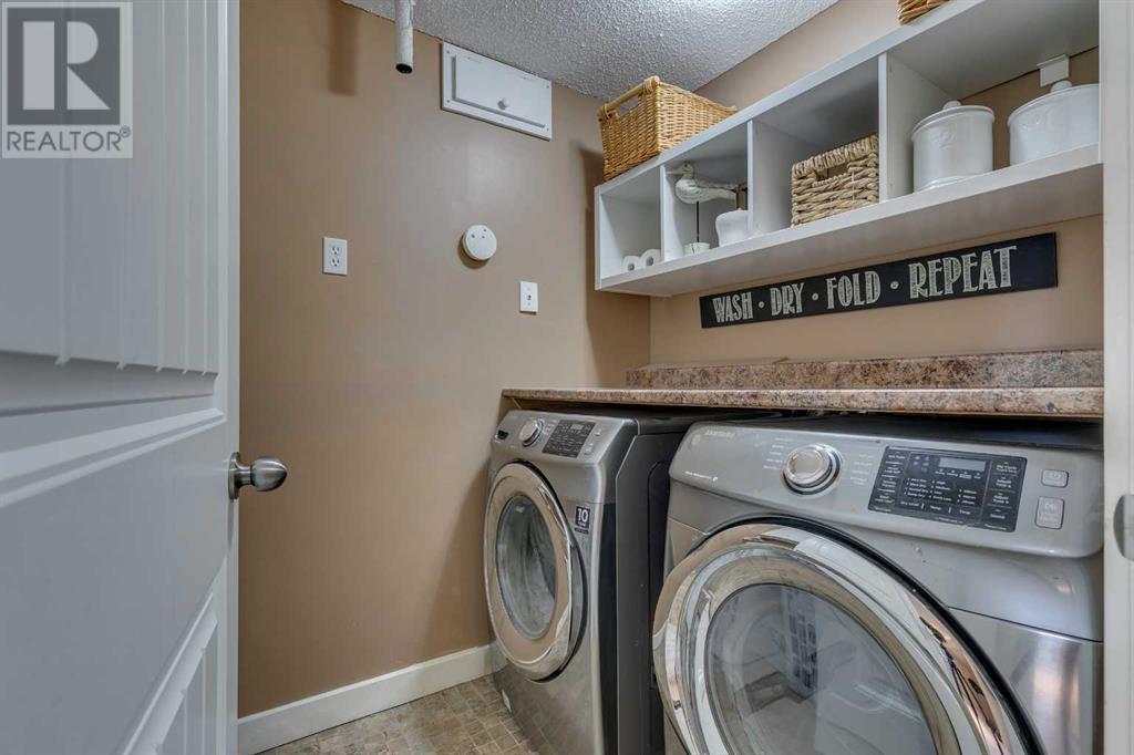 Single Family House for Sale in   Coach Bluff Crescent SW Coach Hill Calgary 