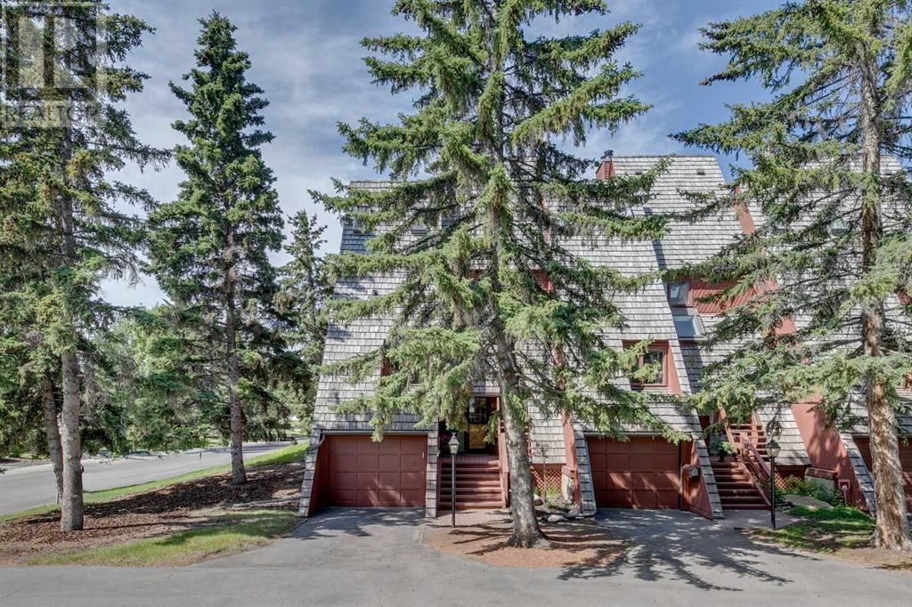 Single Family House for Sale in   Coach Bluff Crescent SW Coach Hill Calgary 
