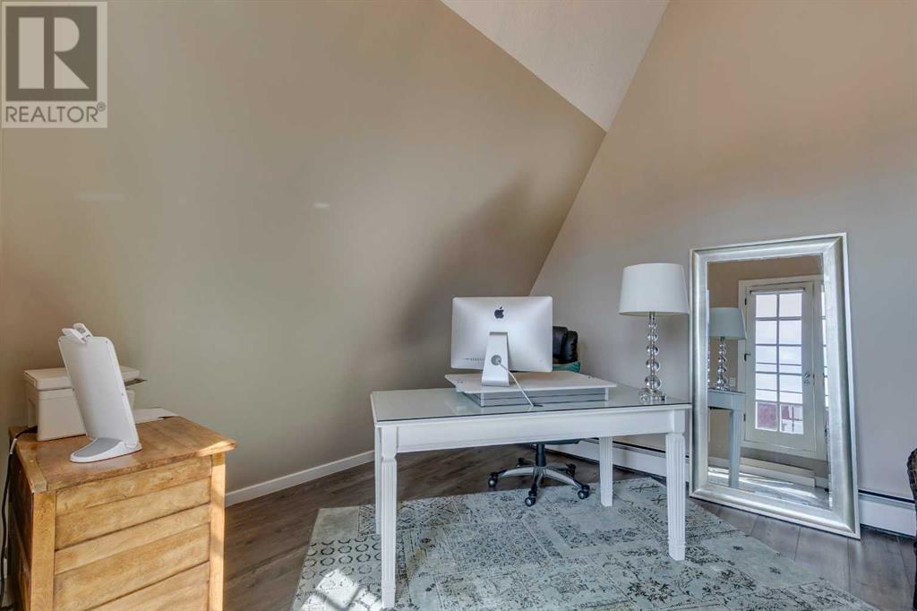 Single Family House for Sale in   Coach Bluff Crescent SW Coach Hill Calgary 