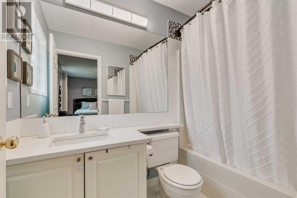 Single Family House for Sale in  Tuscarora Way NW Tuscany Calgary 