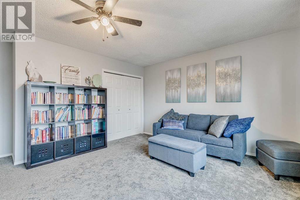 Single Family House for Sale in  Tuscarora Way NW Tuscany Calgary 