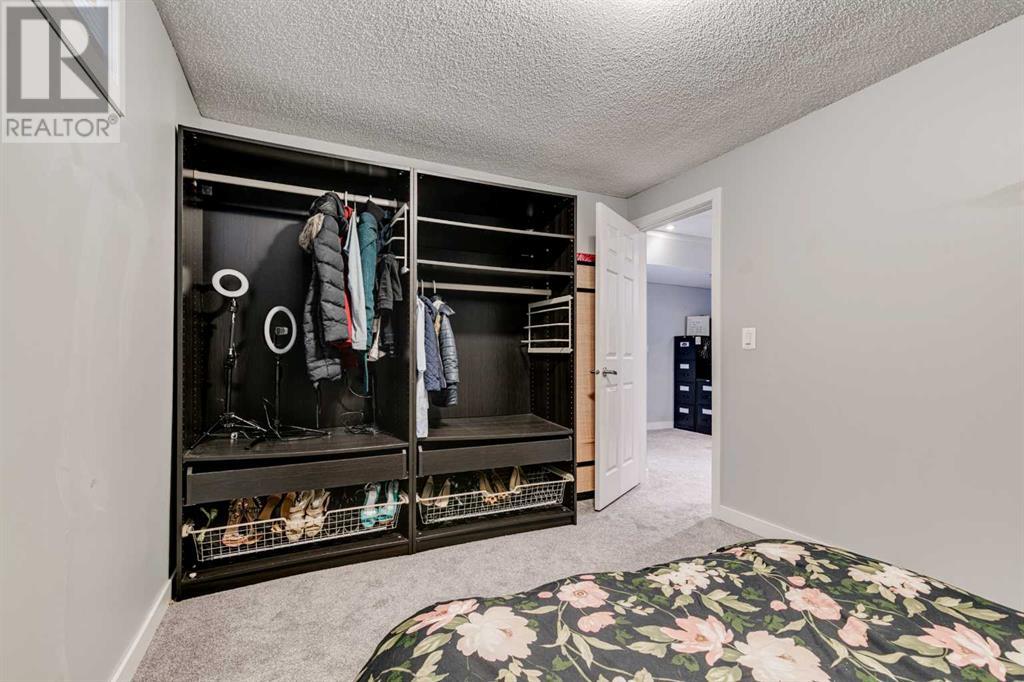 Single Family House for Sale in  Tuscarora Way NW Tuscany Calgary 