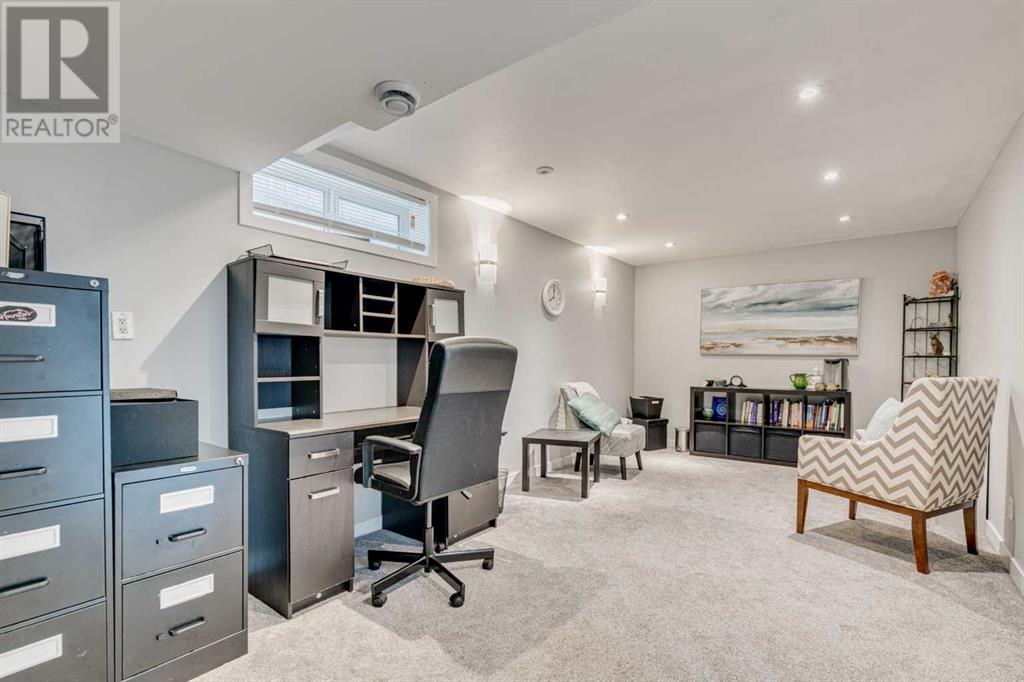Single Family House for Sale in  Tuscarora Way NW Tuscany Calgary 