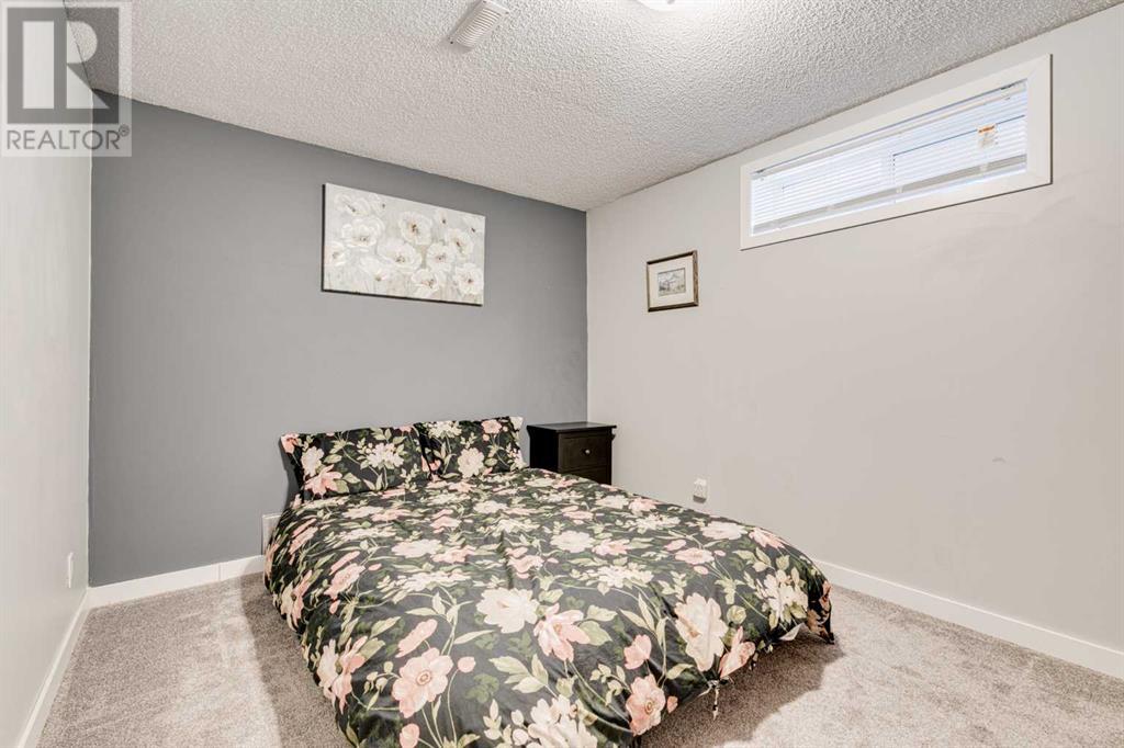 Single Family House for Sale in  Tuscarora Way NW Tuscany Calgary 