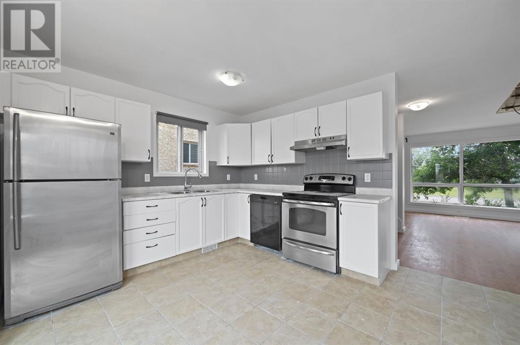 Single Family House for Sale in  Erin Green Way SE Erin Woods Calgary 