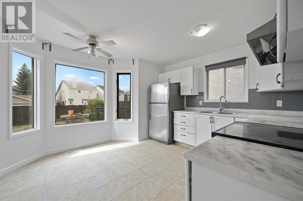 Single Family House for Sale in  Erin Green Way SE Erin Woods Calgary 