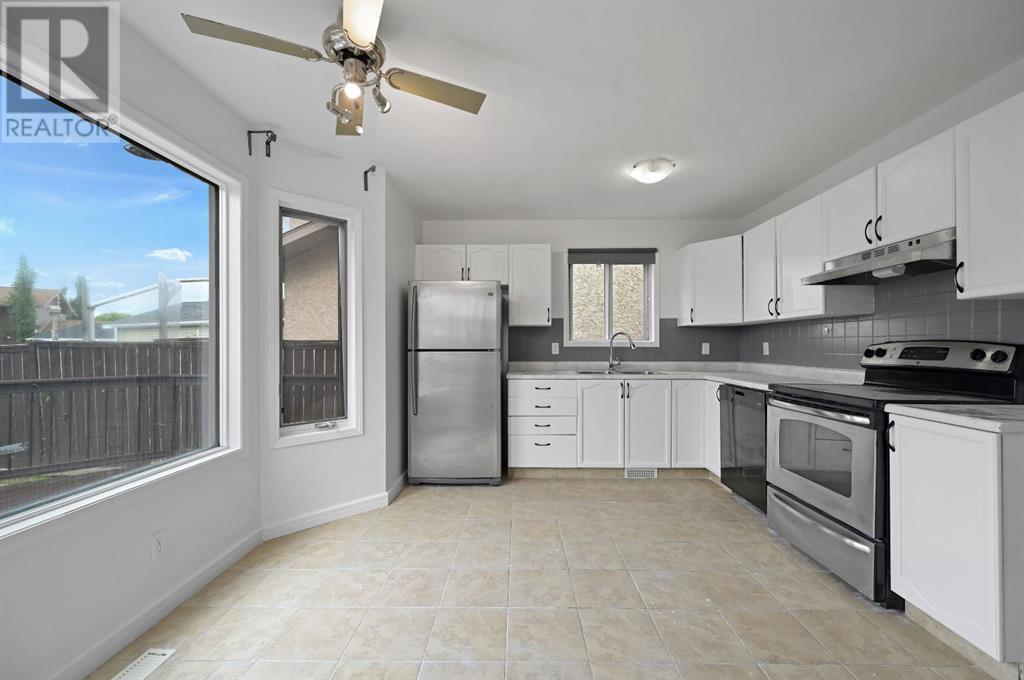 Single Family House for Sale in  Erin Green Way SE Erin Woods Calgary 