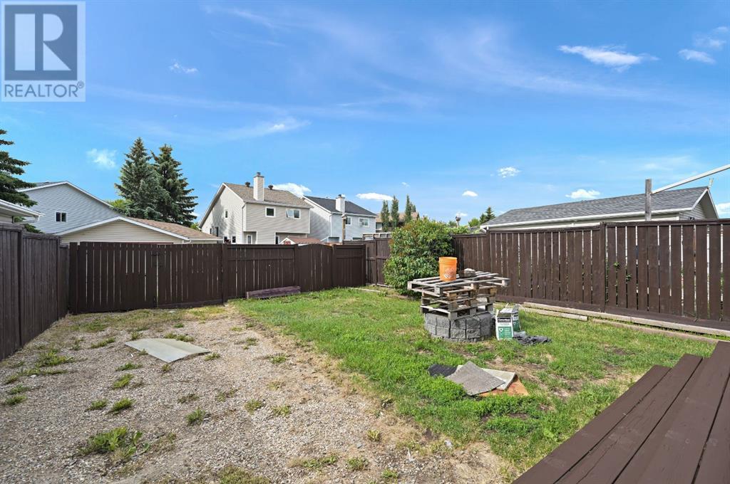 Single Family House for Sale in  Erin Green Way SE Erin Woods Calgary 