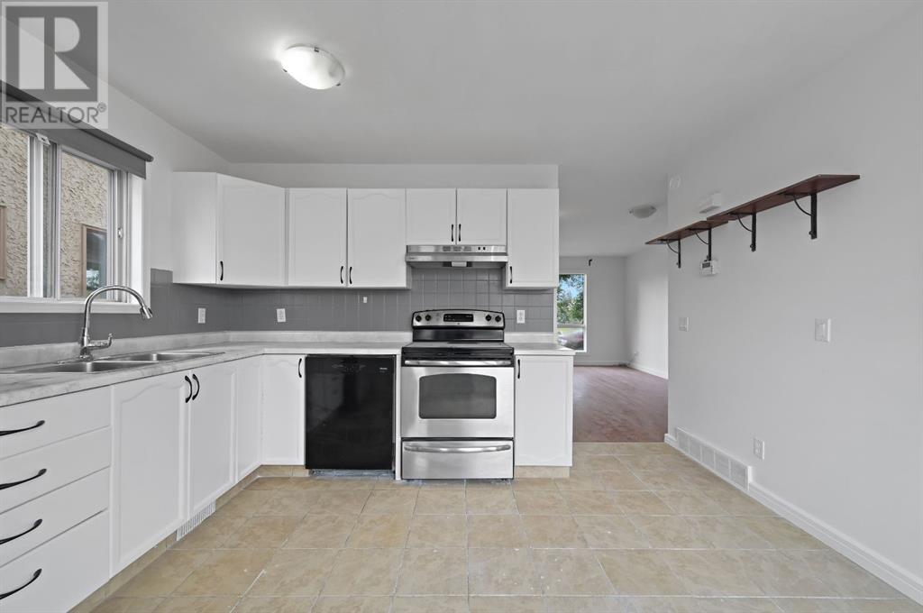 Single Family House for Sale in  Erin Green Way SE Erin Woods Calgary 