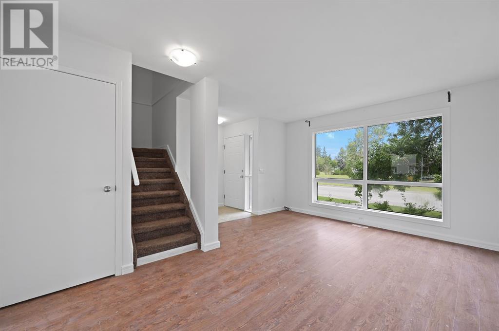 Single Family House for Sale in  Erin Green Way SE Erin Woods Calgary 