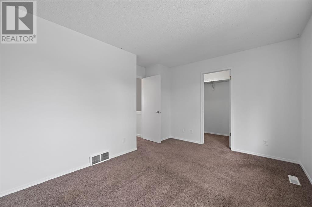 Single Family House for Sale in  Erin Green Way SE Erin Woods Calgary 