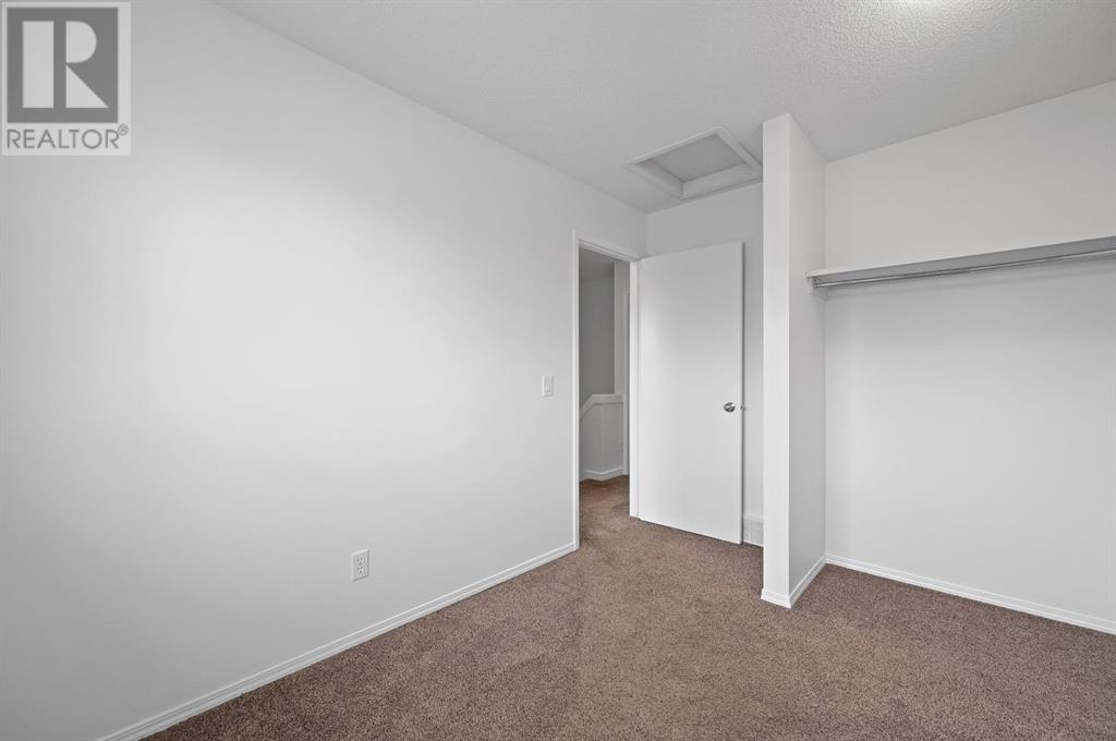Single Family House for Sale in  Erin Green Way SE Erin Woods Calgary 