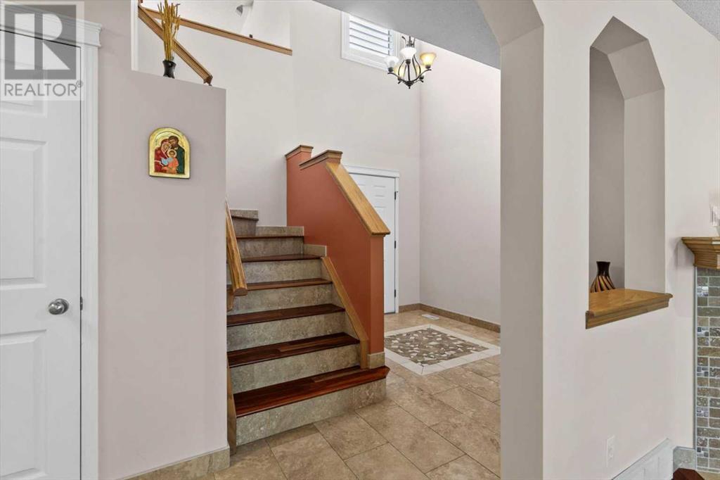 Single Family House for Sale in  Rocky Ridge Close NW Rocky Ridge Calgary 