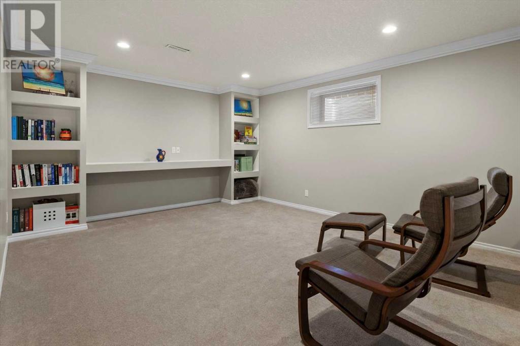 Single Family House for Sale in  Rocky Ridge Close NW Rocky Ridge Calgary 