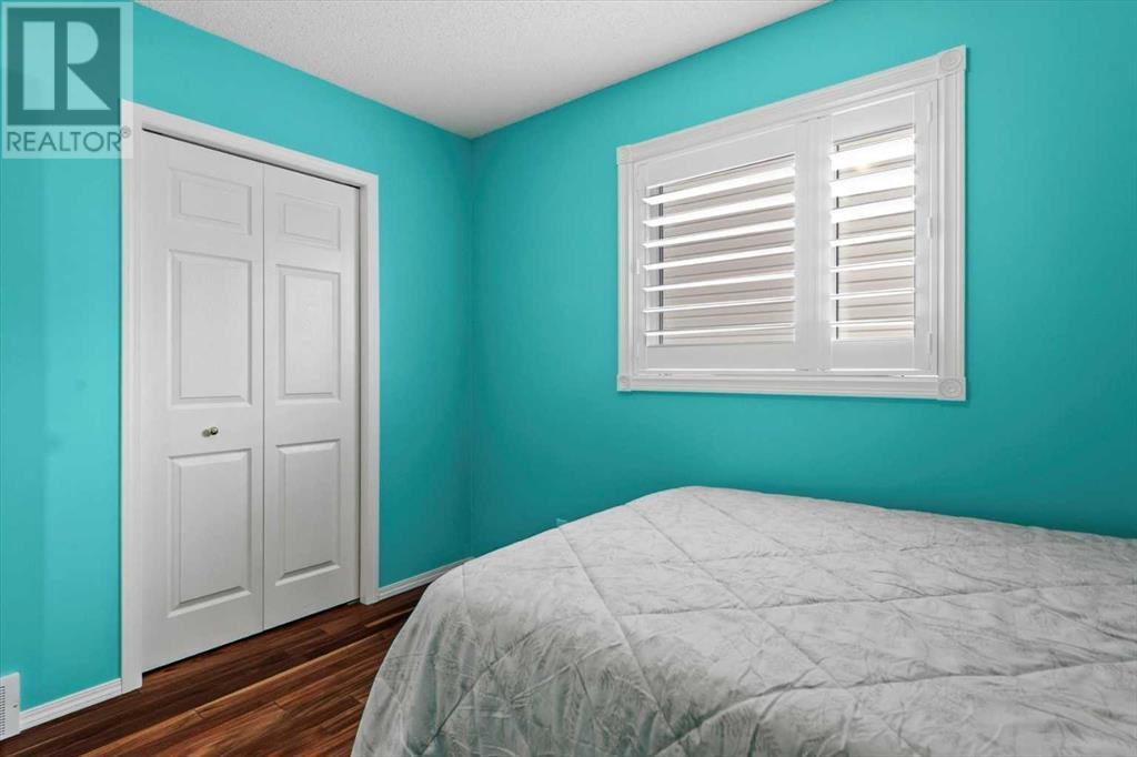 Single Family House for Sale in  Rocky Ridge Close NW Rocky Ridge Calgary 
