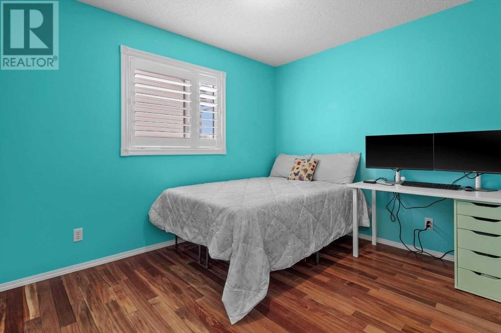 Single Family House for Sale in  Rocky Ridge Close NW Rocky Ridge Calgary 