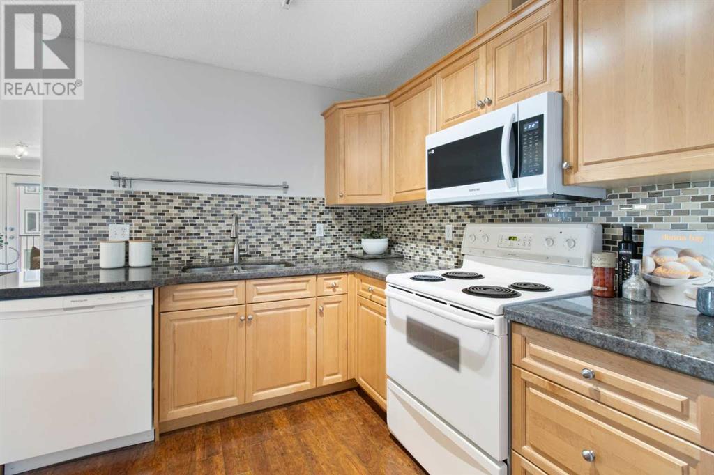 Single Family House for Sale in    Avenue SW Windsor Park Calgary 