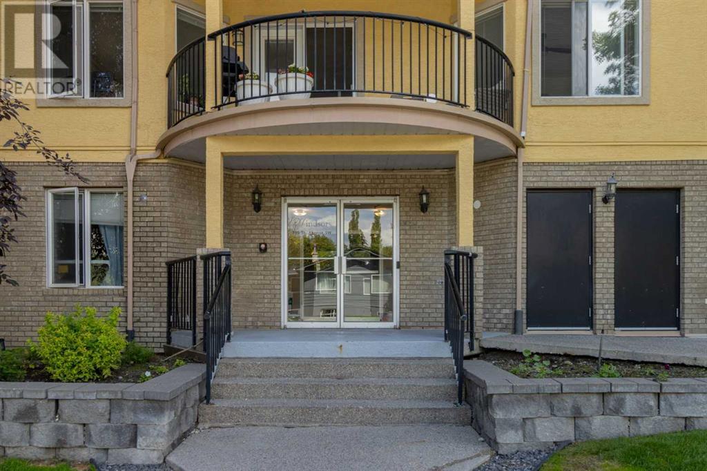 Single Family House for Sale in    Avenue SW Windsor Park Calgary 