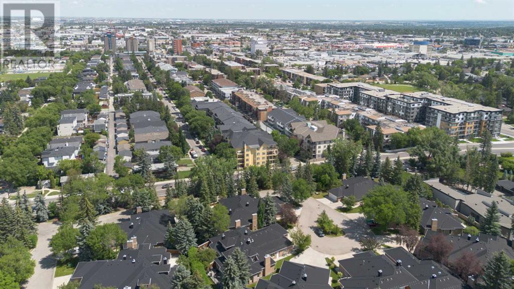 Single Family House for Sale in    Avenue SW Windsor Park Calgary 