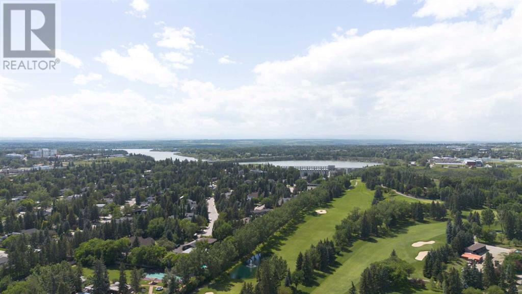Single Family House for Sale in    Avenue SW Windsor Park Calgary 