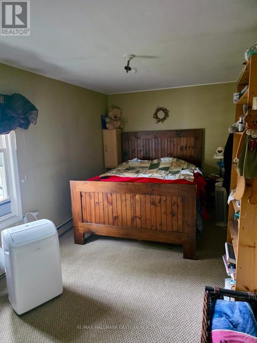 Photo 19 of 822 St Marys Street, Peterborough Central ON