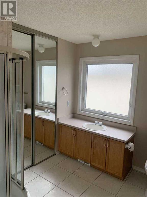 Single Family House for Sale in  Anaheim Court NE Monterey Park Calgary 