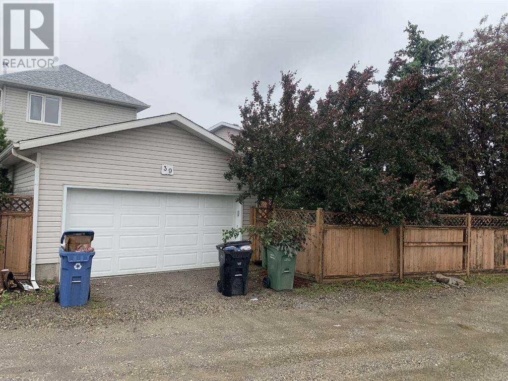 Single Family House for Sale in  Anaheim Court NE Monterey Park Calgary 