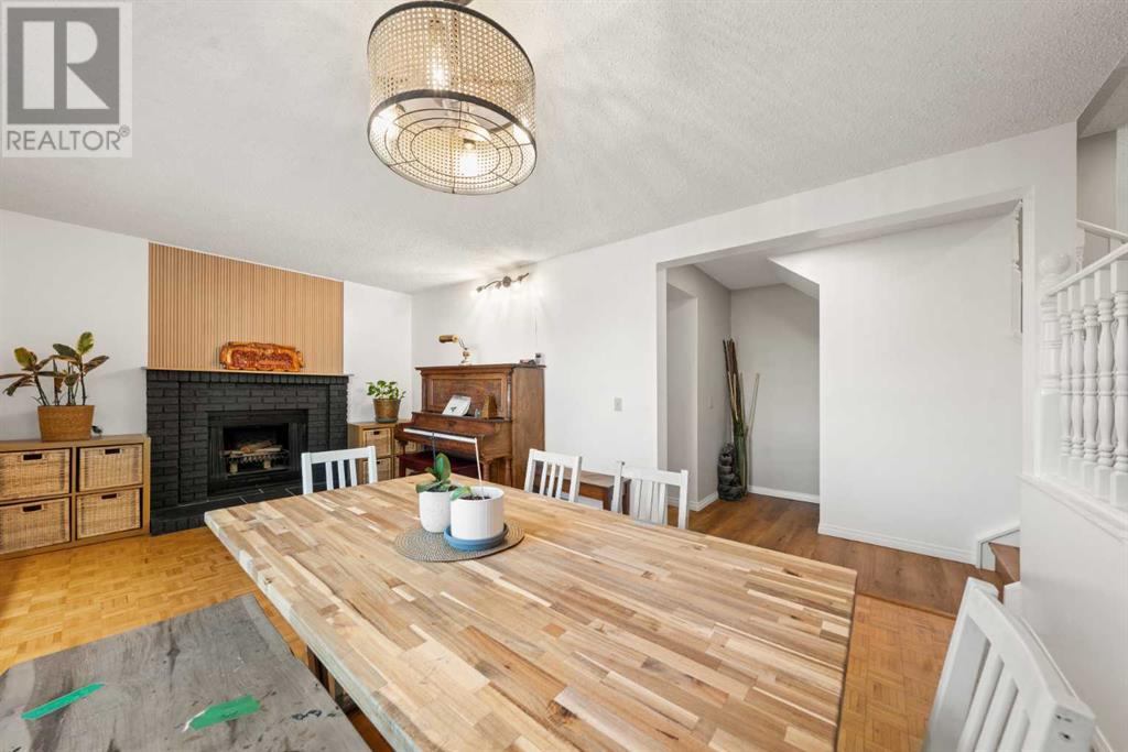 219 Berwick Way NW, Calgary, Alberta