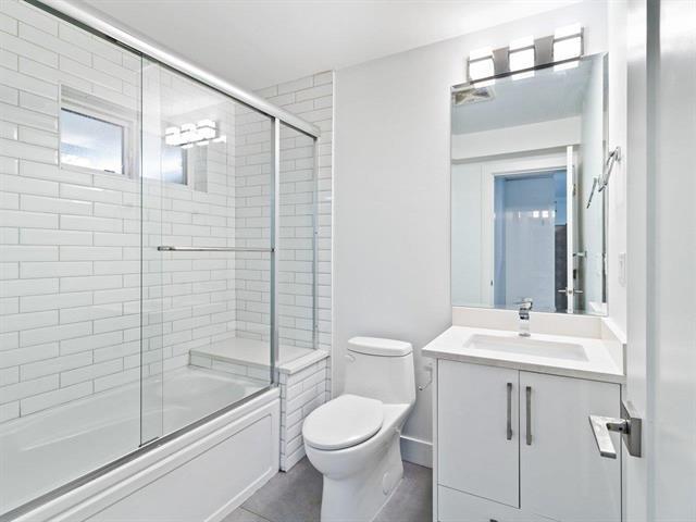 Photo 9 of 17030 79 A Avenue, Surrey BC