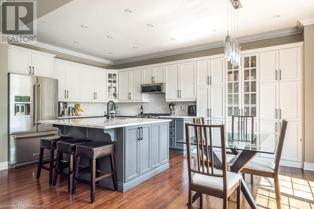 Photo 8 of 35 Butternut Grove Lane, Ancaster ON