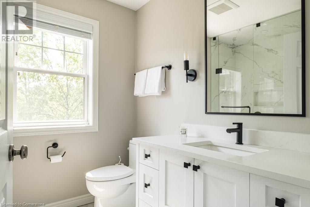 Photo 32 of 35 Butternut Grove Lane, Ancaster ON