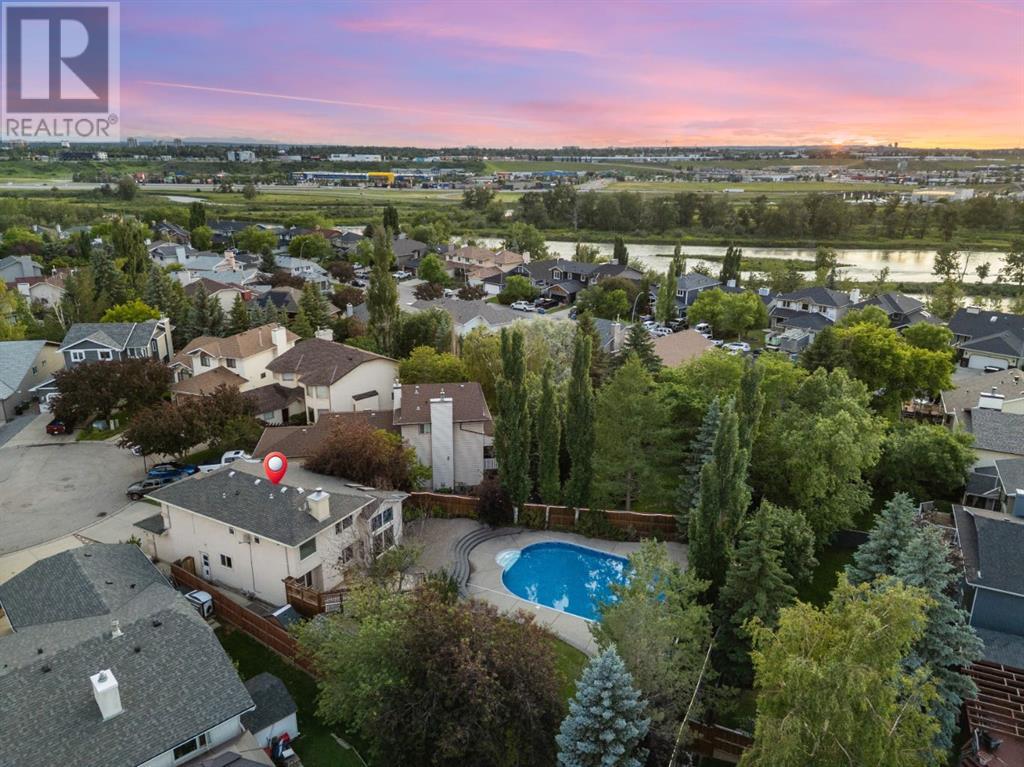 Single Family House for Sale in  Riverside Mews SE Riverbend Calgary 