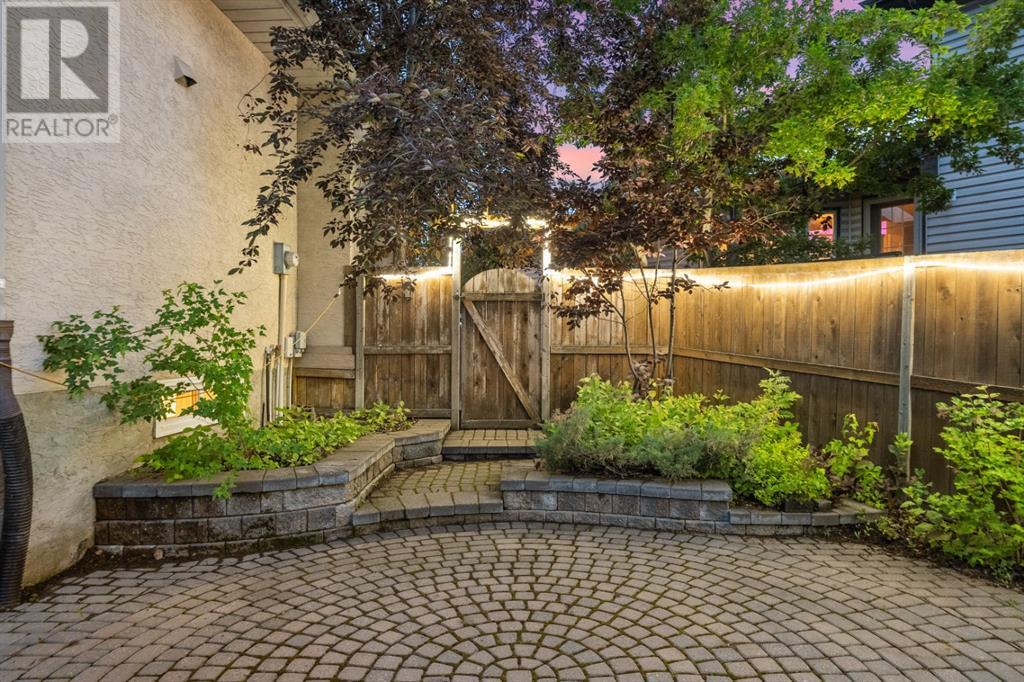 Single Family House for Sale in  Riverside Mews SE Riverbend Calgary 