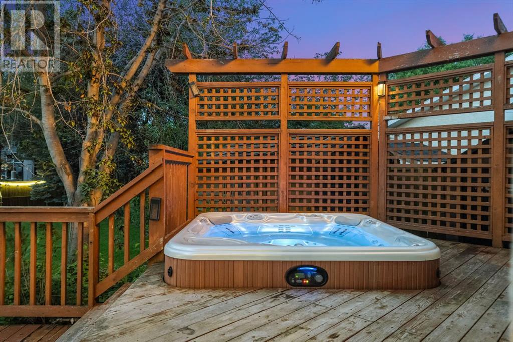 Single Family House for Sale in  Riverside Mews SE Riverbend Calgary 