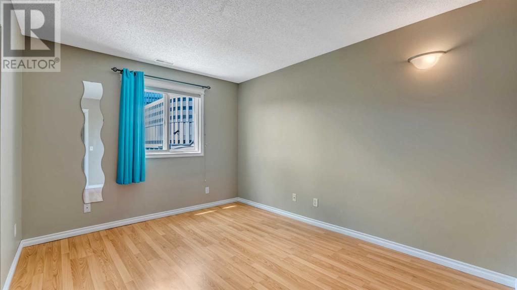 Single Family House for Sale in    Street NW St Andrews Heights Calgary 