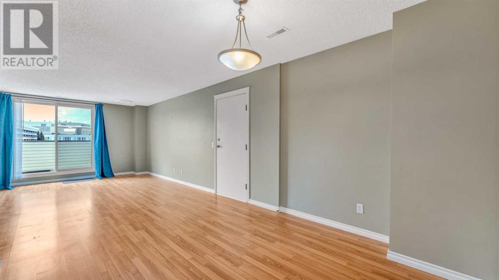 Single Family House for Sale in    Street NW St Andrews Heights Calgary 