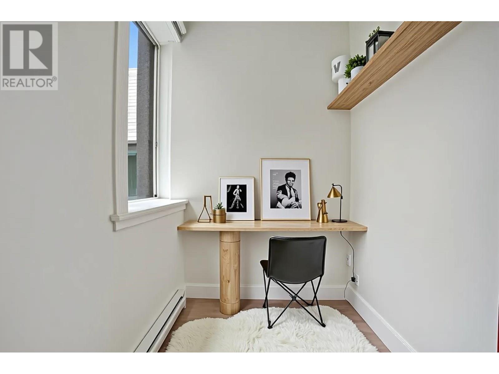 Photo 3 of 701 233 Abbott Street, Vancouver BC
