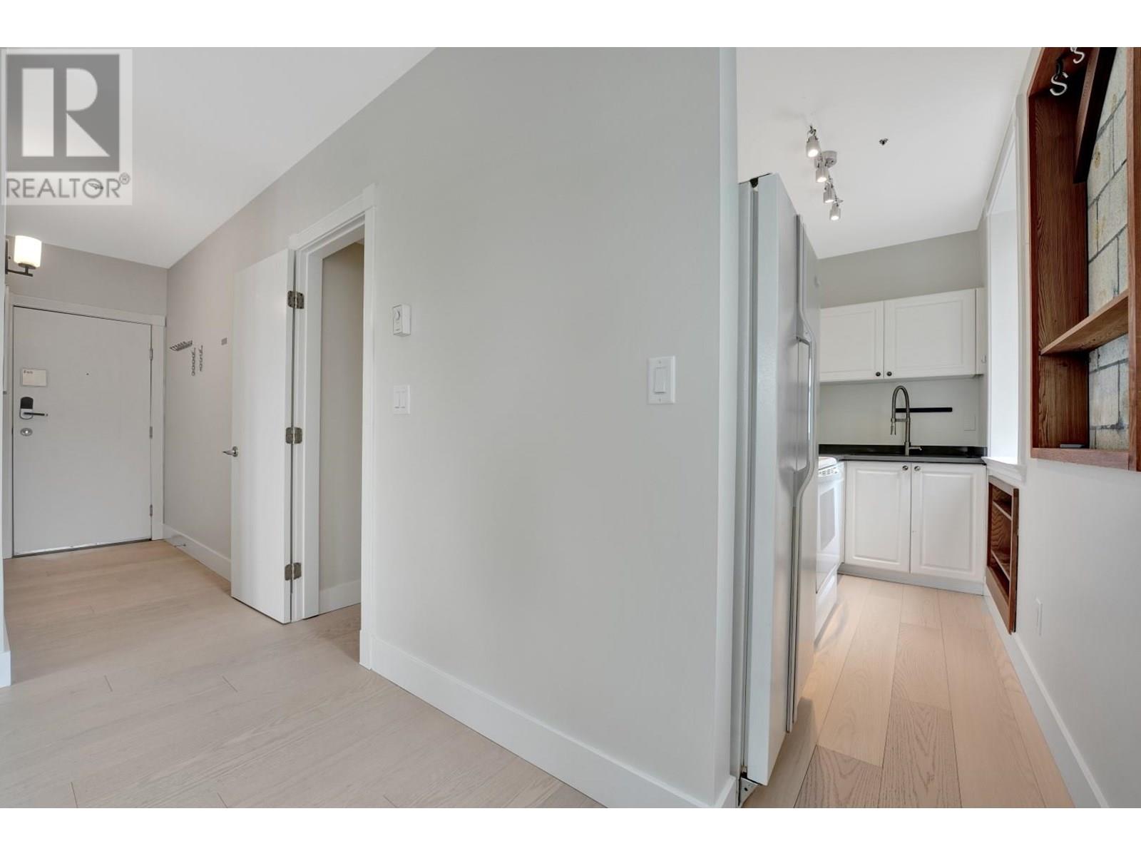 Photo 10 of 701 233 Abbott Street, Vancouver BC