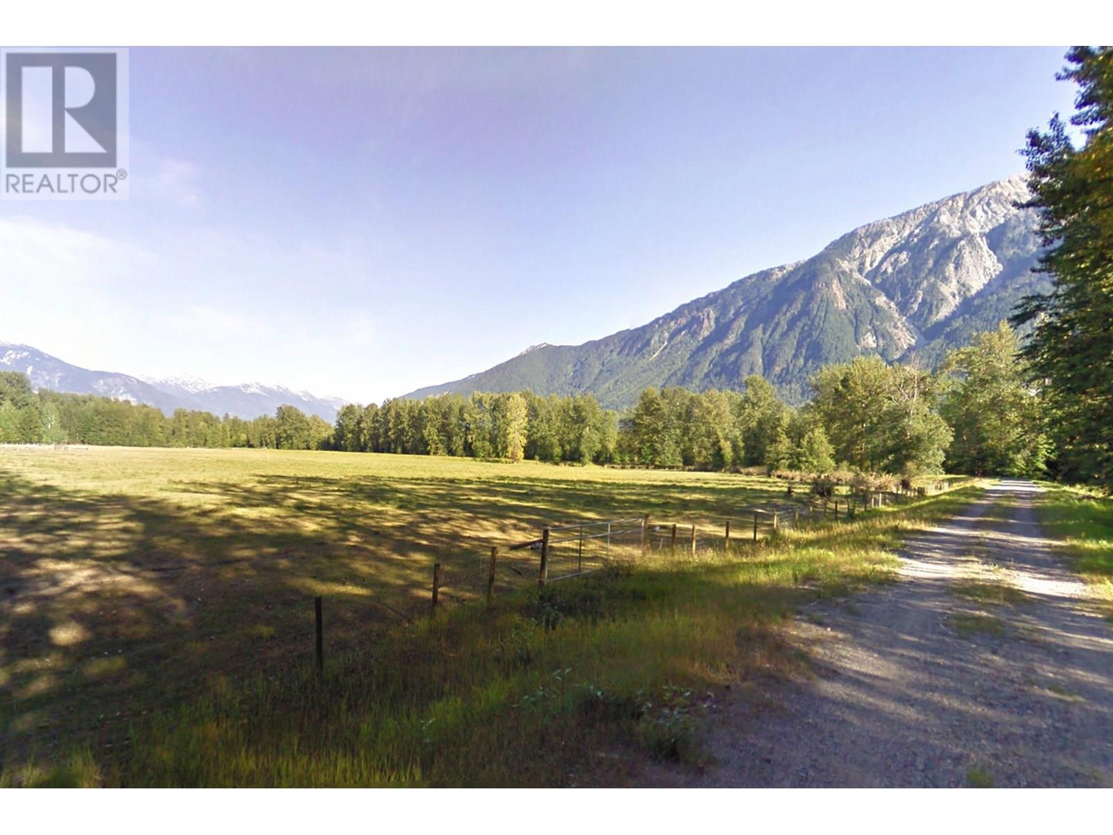 114 1490 HIGHWAY 99 HIGHWAY, Pemberton