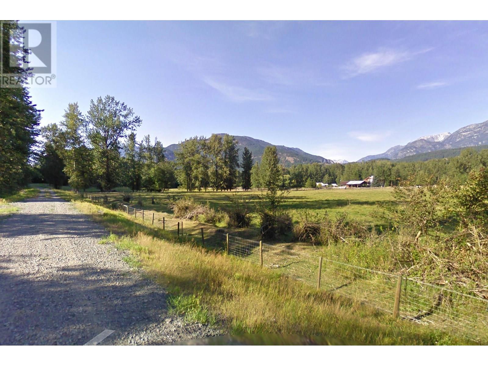 114 1490 HIGHWAY 99 HIGHWAY, Pemberton