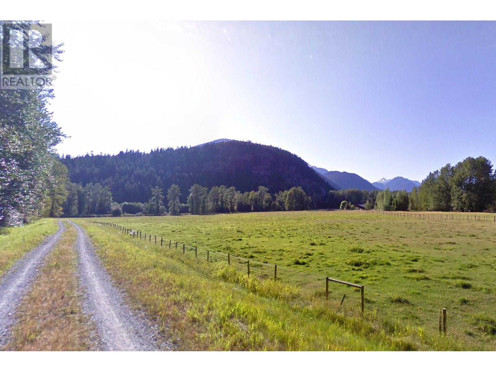 114 1490 HIGHWAY 99 HIGHWAY, Pemberton