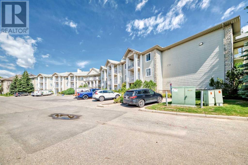 Single Family House for Sale in   Pinecliff Grove NE Pineridge Calgary 