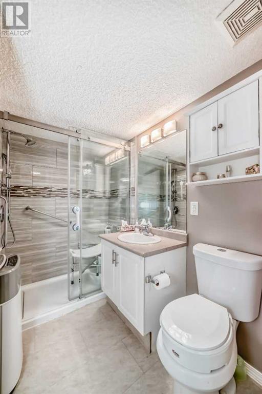 Single Family House for Sale in   Pinecliff Grove NE Pineridge Calgary 